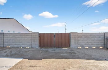 629 Cloud Rd, Phoenix, AZ 85086