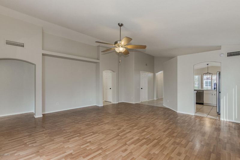 629 E Gary Dr, Chandler, AZ 85225