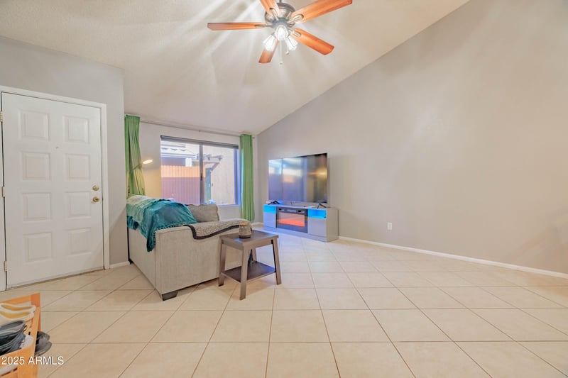 629 Mesa Dr #7, Mesa, AZ 85201