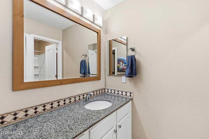 629 Desert Valley Dr, San Tan Valley, AZ 85143