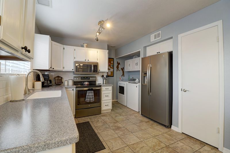 630 E Jensen St #109, Mesa, AZ 85203