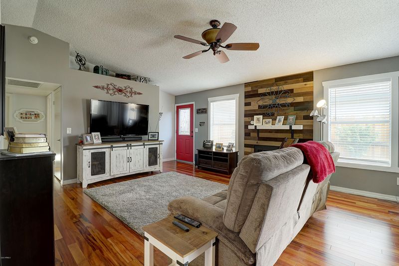 630 E Jensen St #109, Mesa, AZ 85203