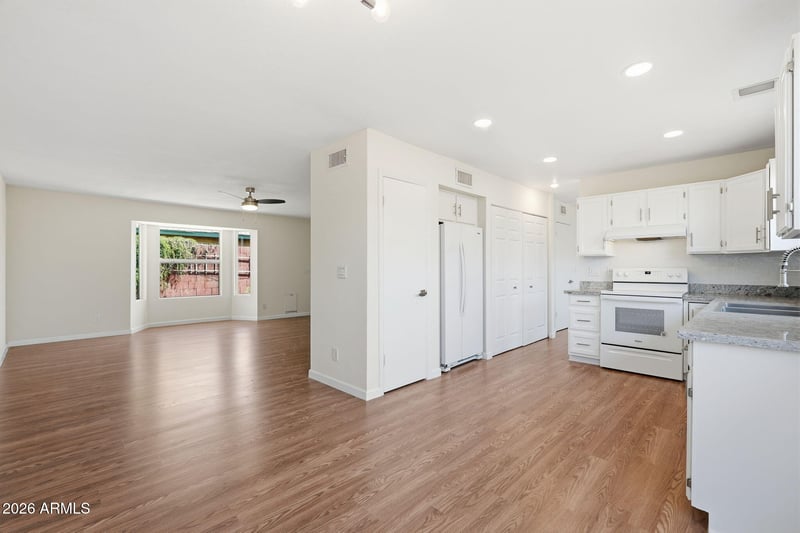 630 E Jensen St #157, Mesa, AZ 85203