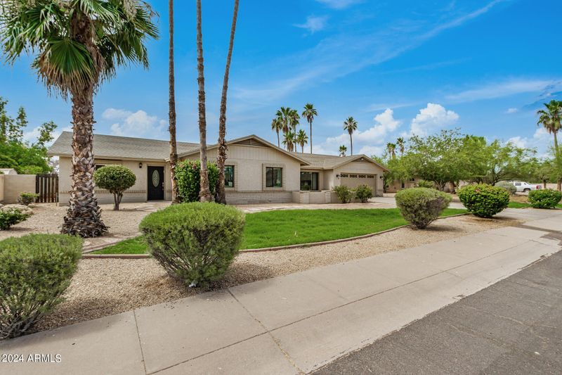 6301 E Ludlow Dr, Scottsdale, AZ 85254