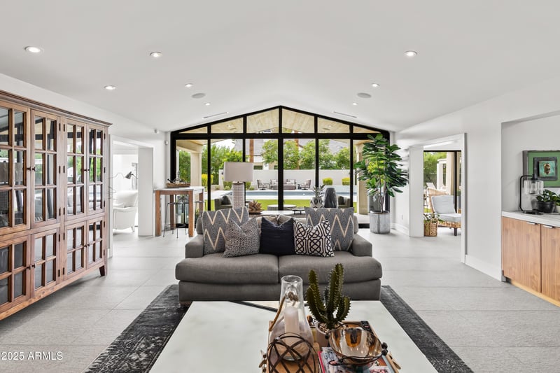 6301 Exeter Blvd, Scottsdale, AZ 85251