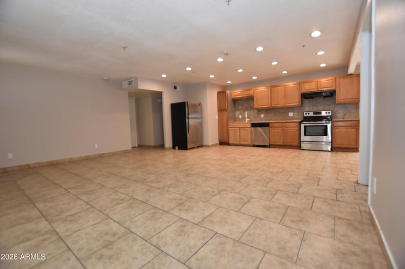 6301 W Earll Dr, Phoenix, AZ 85033