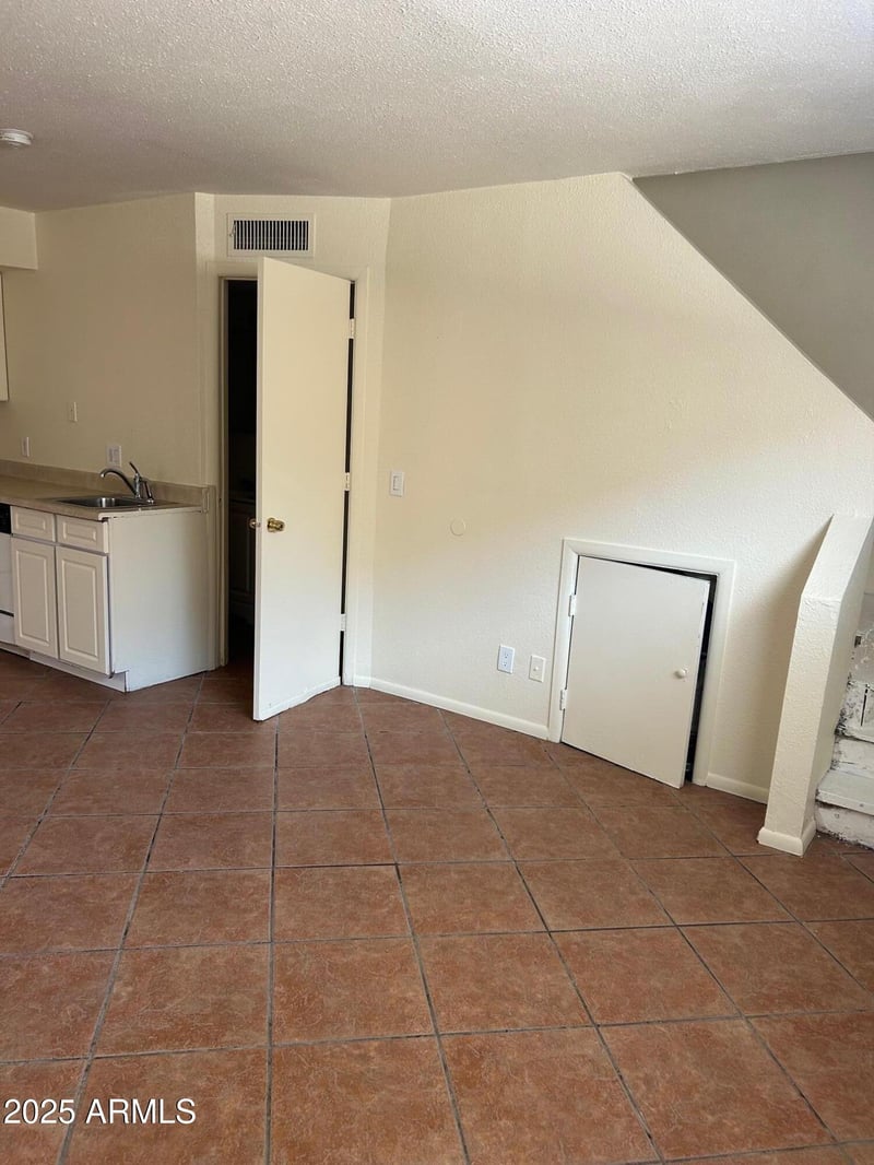6302 64th Dr #12, Glendale, AZ 85301