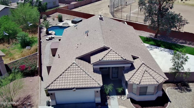 6302 69th Dr, Glendale, AZ 85303