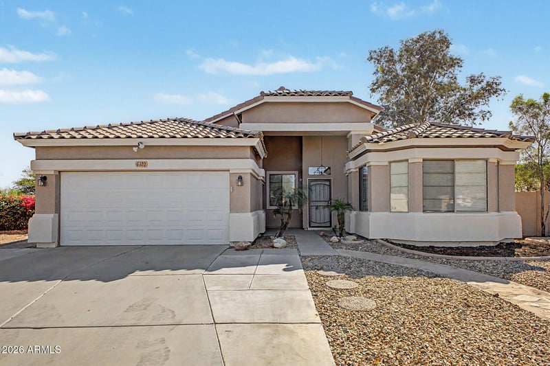 6302 69th Dr, Glendale, AZ 85303