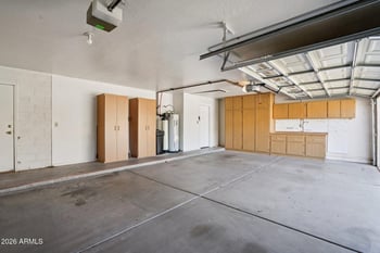 6303 Melinda Ln, Glendale, AZ 85308