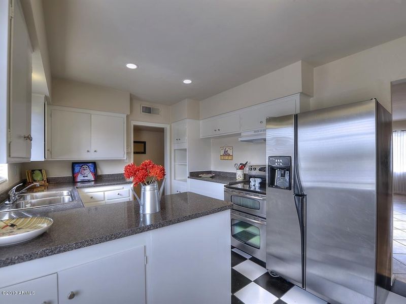 6308 N 11th St, Phoenix, AZ 85014