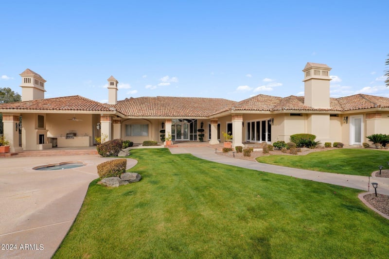 6310 E Huntress Dr, Paradise Valley, AZ 85253