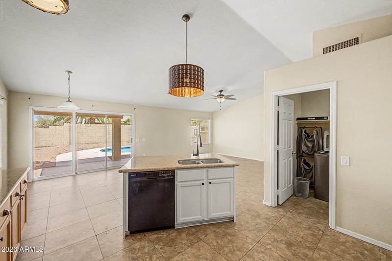 6310 E Portia St, Mesa, AZ 85215