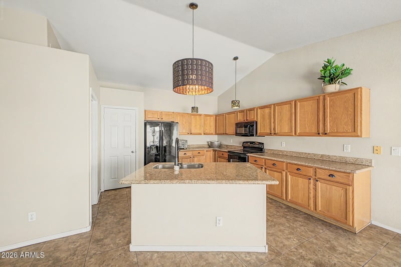 6310 E Portia St, Mesa, AZ 85215