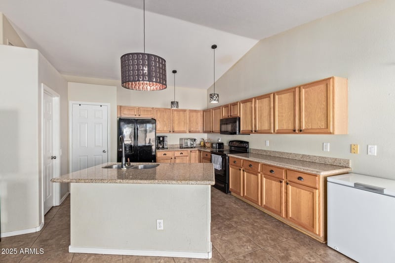 6310 Portia St, Mesa, AZ 85215