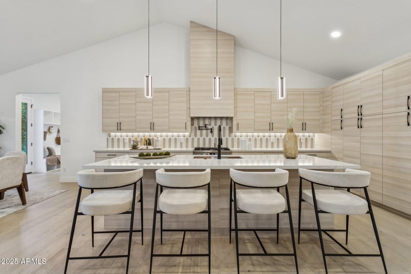 6313 10th Dr, Phoenix, AZ 85013