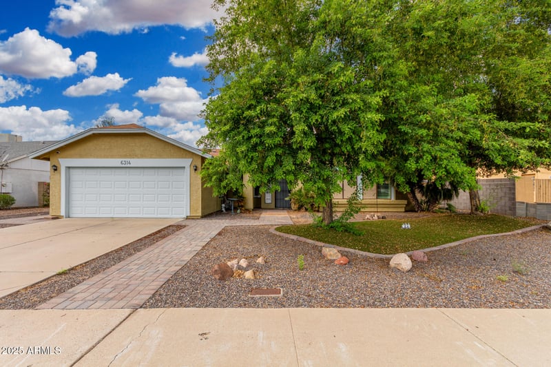 6314 Port Au Prince Ln, Glendale, AZ 85306