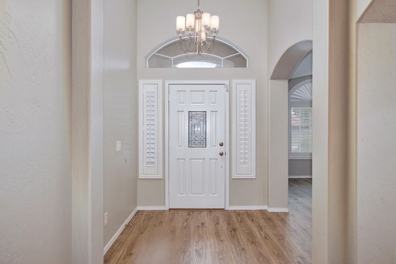 6316 W Abraham Ln, Glendale, AZ 85308
