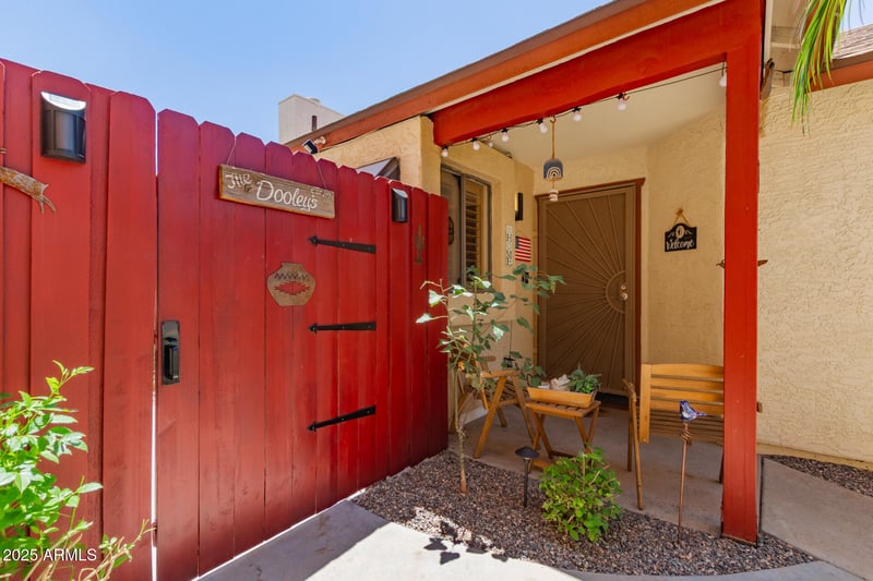 6319 Mercer Ln, Glendale, AZ 85304