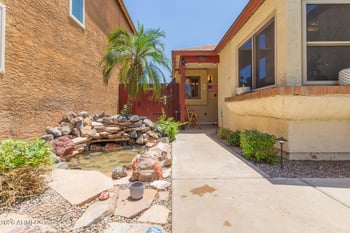 6319 Mercer Ln, Glendale, AZ 85304