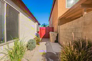 6319 Mercer Ln, Glendale, AZ 85304