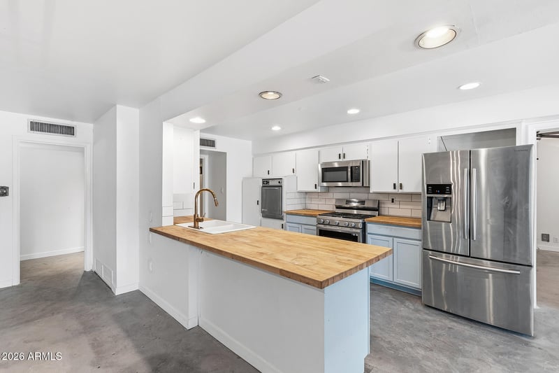 6319 13th Pl, Phoenix, AZ 85014