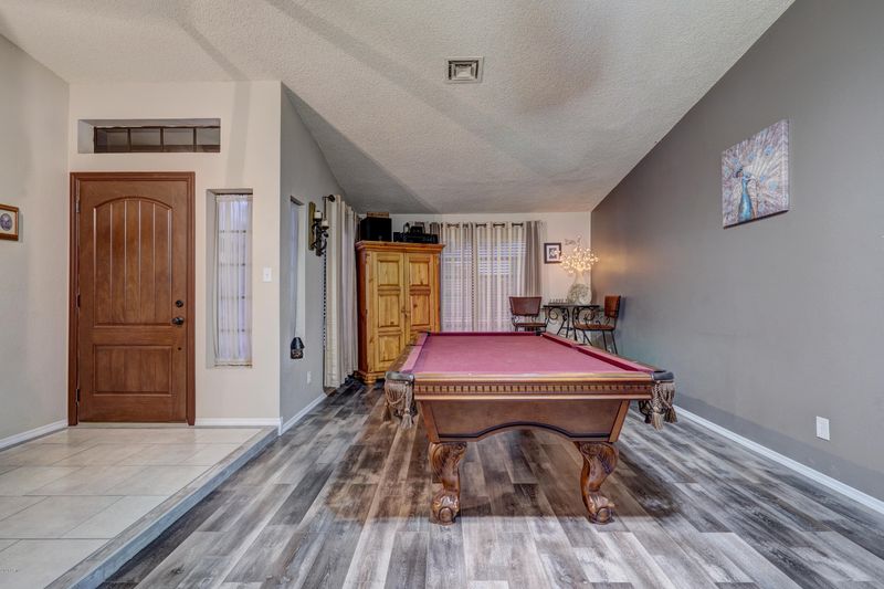 6319 W Beverly Ln, Glendale, AZ 85306