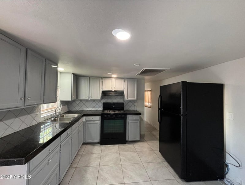 6319 W Maryland Ave #5, Glendale, AZ 85301