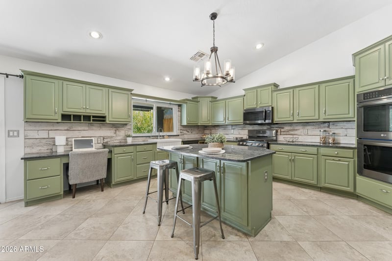 6319 W Villa Maria Dr, Glendale, AZ 85308