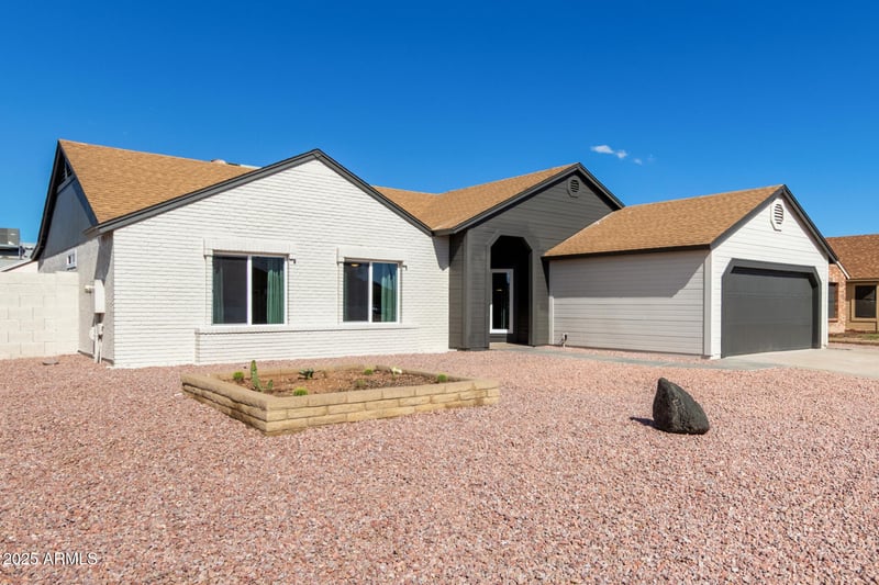 6320 Del Mar Ln, Glendale, AZ 85306