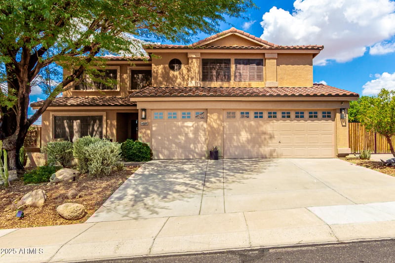 6320 Honeysuckle Dr, Phoenix, AZ 85083