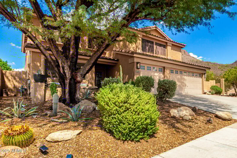 6320 Honeysuckle Dr, Phoenix, AZ 85083
