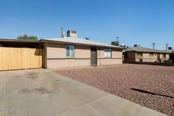 6320 Mitchell Dr, Phoenix, AZ 85033