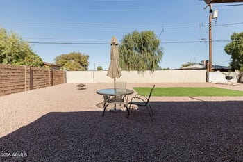 6320 Mitchell Dr, Phoenix, AZ 85033