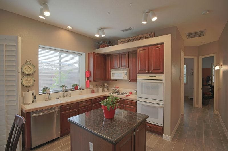6320 W Buckskin Trl, Phoenix, AZ 85083