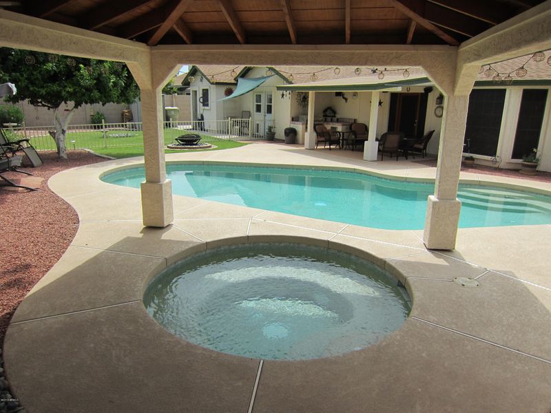 6320 W Cholla St, Glendale, AZ 85304