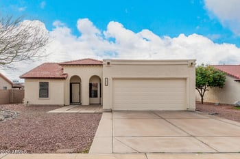 6321 Ironwood Dr, Glendale, AZ 85302