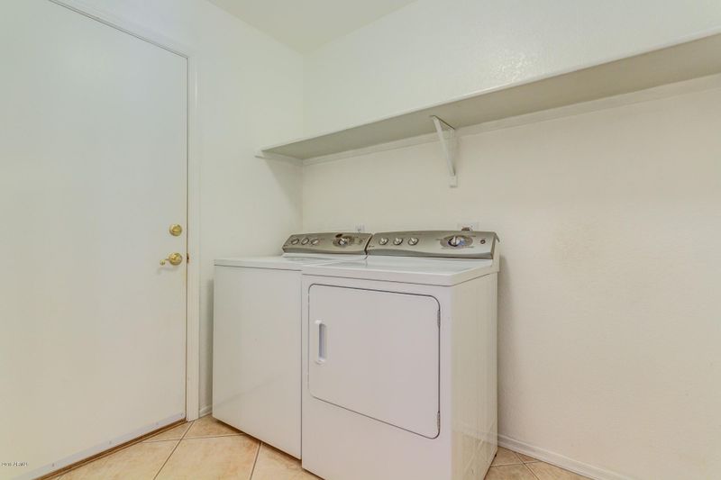 6325 E Pearl St, Mesa, AZ 85215