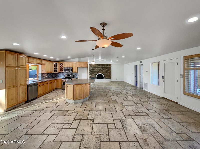 6325 Sweetwater Ave, Scottsdale, AZ 85254