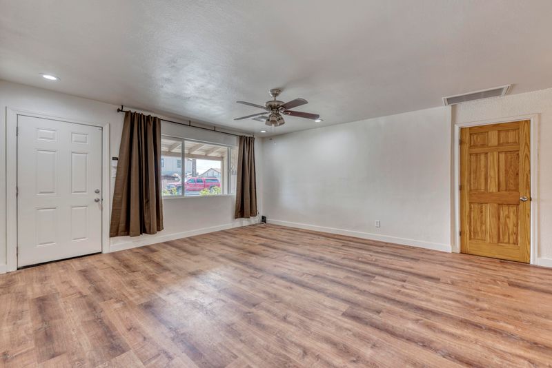 6326 N 30th Dr, Phoenix, AZ 85017