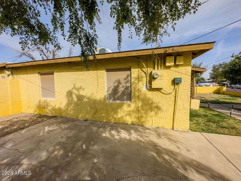 6326 W Lawrence Rd, Glendale, AZ 85301