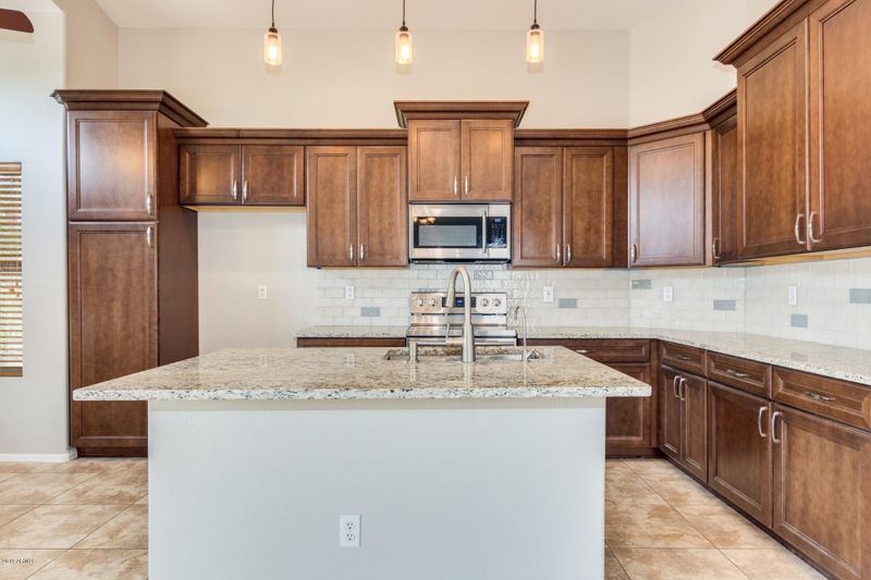 6326 W Watkins St, Phoenix, AZ 85043