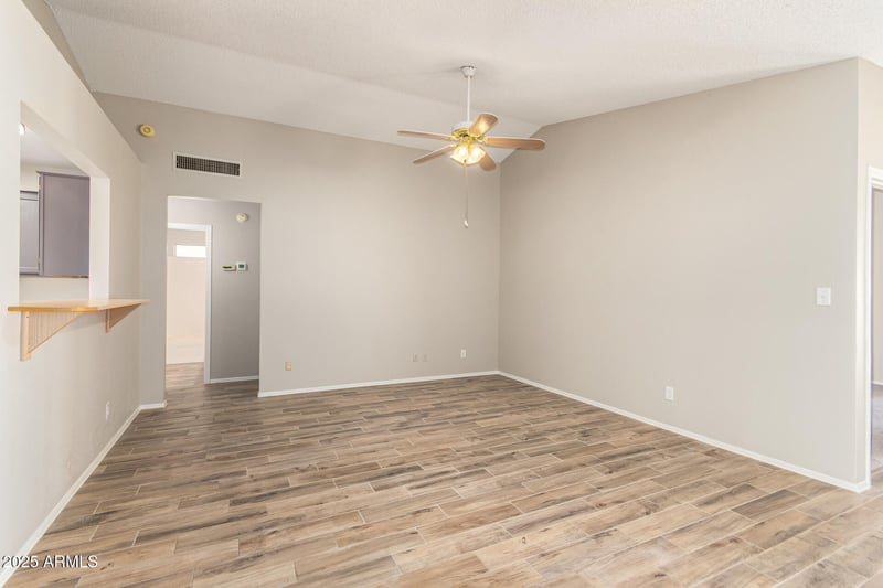 6328 Golden Ln, Glendale, AZ 85302