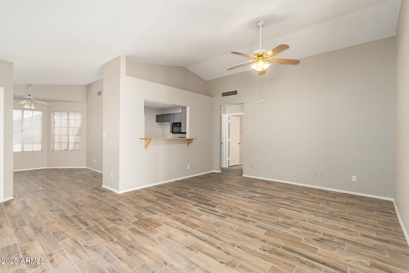6328 Golden Ln, Glendale, AZ 85302