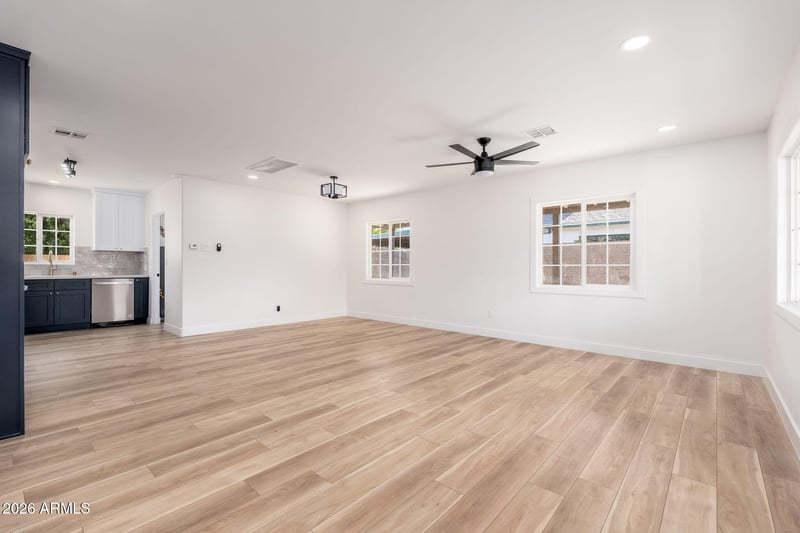 6329 W Ocotillo Rd, Glendale, AZ 85301