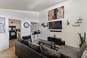 633 May -- #25, Mesa, AZ 85201