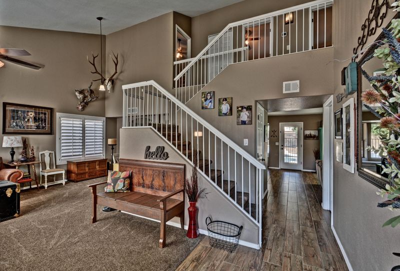 633 N 38th St, Mesa, AZ 85205