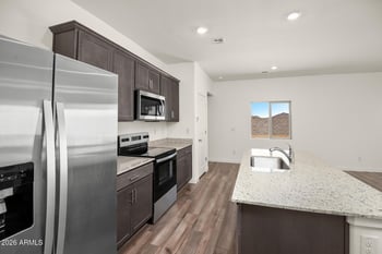 633 Red Hawk Ct, Casa Grande, AZ 85122