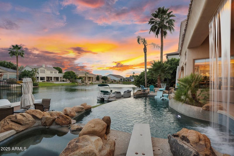 633 W Aster Ct, Chandler, AZ 85248