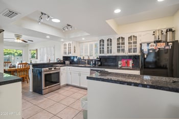 6330 Catalina Dr, Scottsdale, AZ 85251